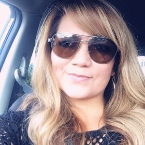 Meet your Posher, Eva